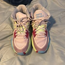 Kyrie Infinity’s Size 12 In Men 