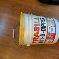 Frabill minnow Bucket
