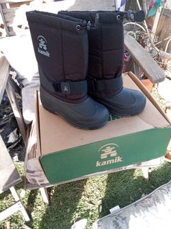 Snow Boots