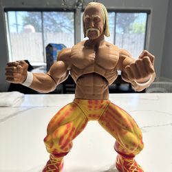 Hulk Hogan WWE Ring Giant Action Figure 