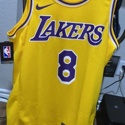 Nike Los Angeles Lakers Kobe Bryant Jersey Size Medium 🔥🔥 Brand New With Tags 