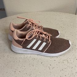 Adidas Onclouds Shoes For Woman Size 10