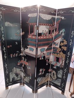 Authentic 6ft Oriental Divider W Raised Art