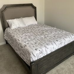 MOVING SALE! Queen Bed Set - $350 Must Pick Up