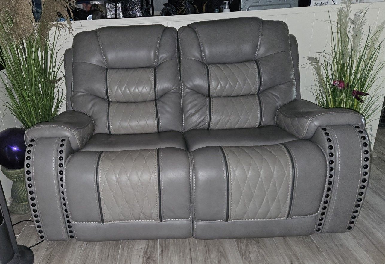 Eric Chruch Highway Loveseat And Recliner
