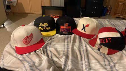 18 Baseball And Basketball Caps