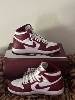 Pick up only! Air Jordan 1 Retro High OG GS. Size: 6y. Color: White/ Team red.