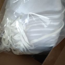 DC300N95 MASKS NEW BOX