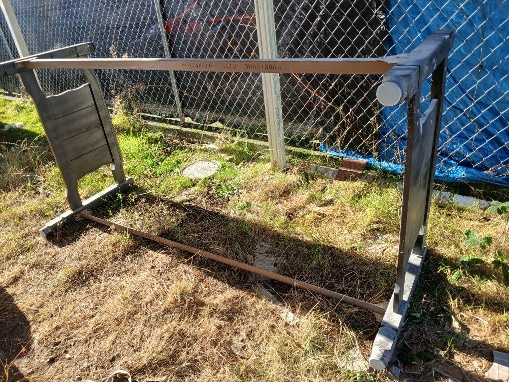 Twin Bed Complete Bedframe
