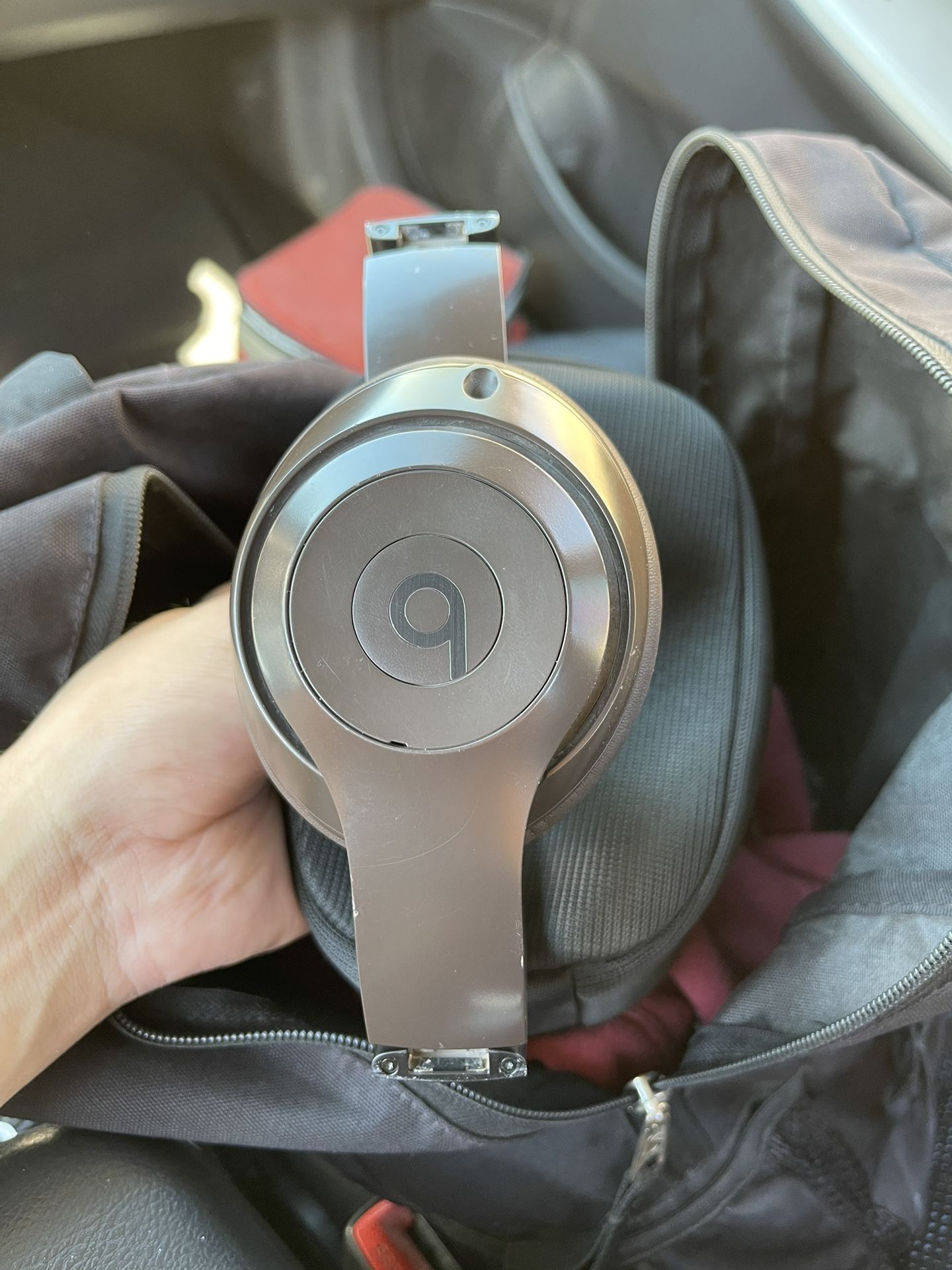 Beats Studio Pro