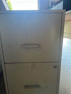 Two drawer file cabinet/lock and key