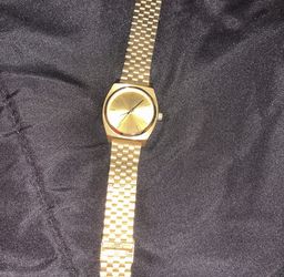 Selling Nixon Watch