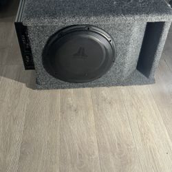 12” JL AUDIO SUBWOOFER With Crunch Amp 