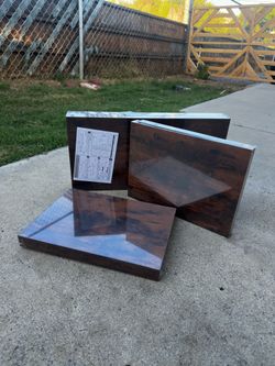 Floating shelves
