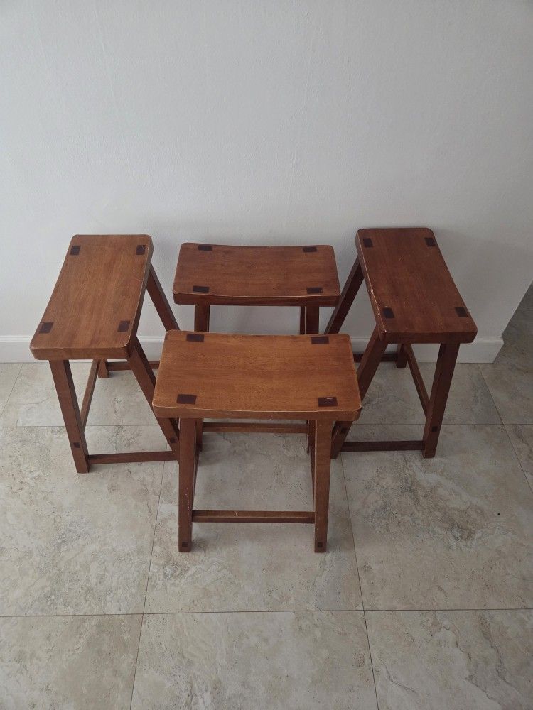 4 Bar Stools