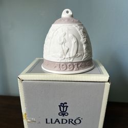 Lladro 1991 Christmas Bell