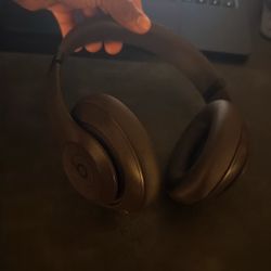 Brown Beats Pros