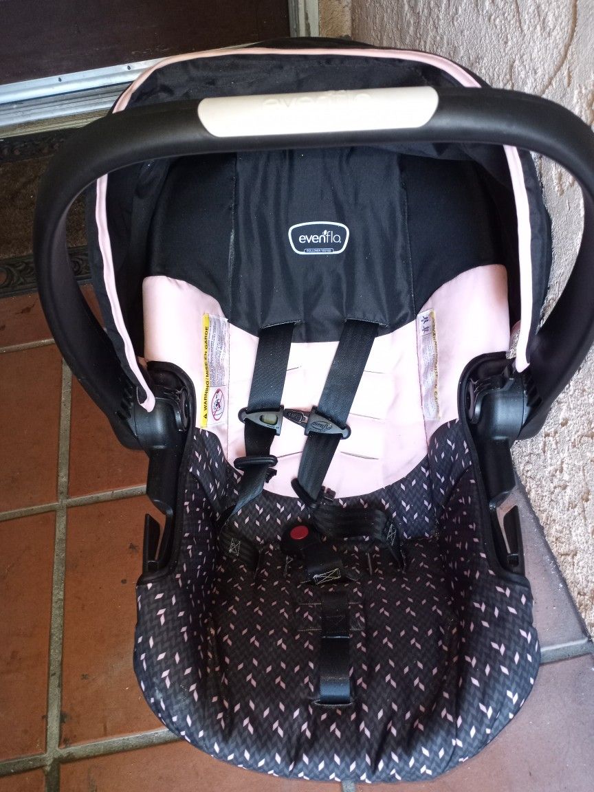 Evenflo   Baby  Car Seat Infant Bought In 2024