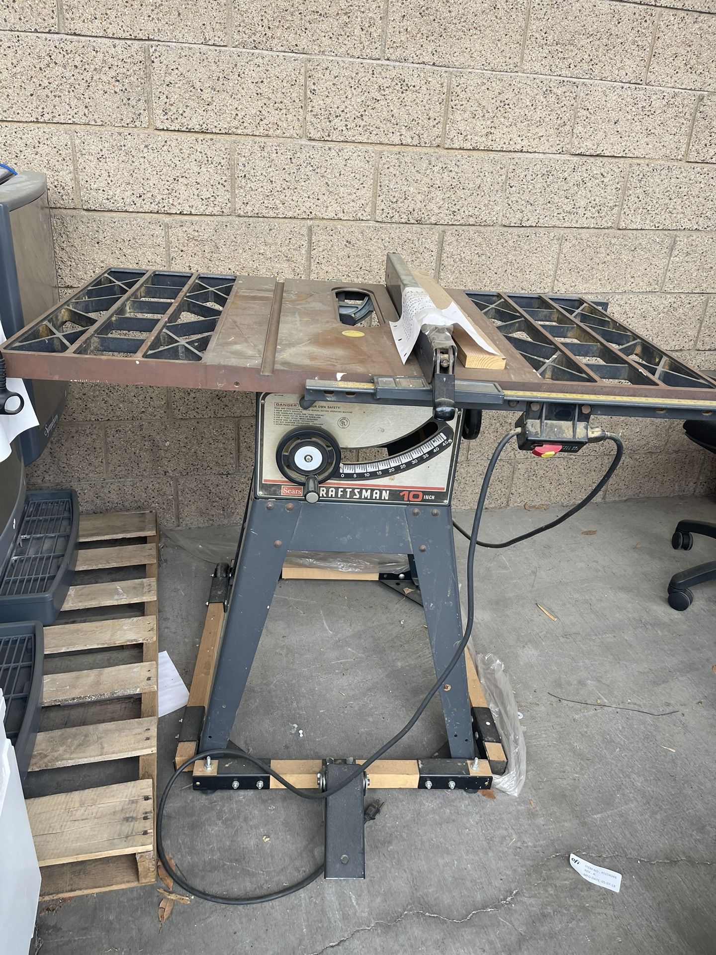 CRAFTMAN 10” TABLE SAW