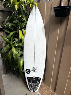 Goodrum 5’11” Shortboard – Thruster + Fins