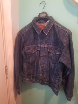 Levi Jean Jacket...Size Med Mens adult...Great Condition!