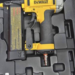 Dewalt Pneumatic 23ga Pin Nailer 