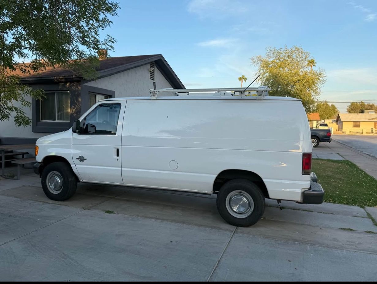 2006 Ford E-350