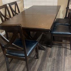 Dinning Table With5 Chairs 
