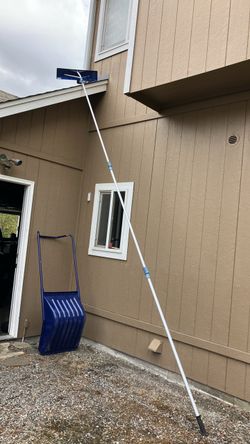 Big blue snow scoop and roof rake snow rake with telescopic handle