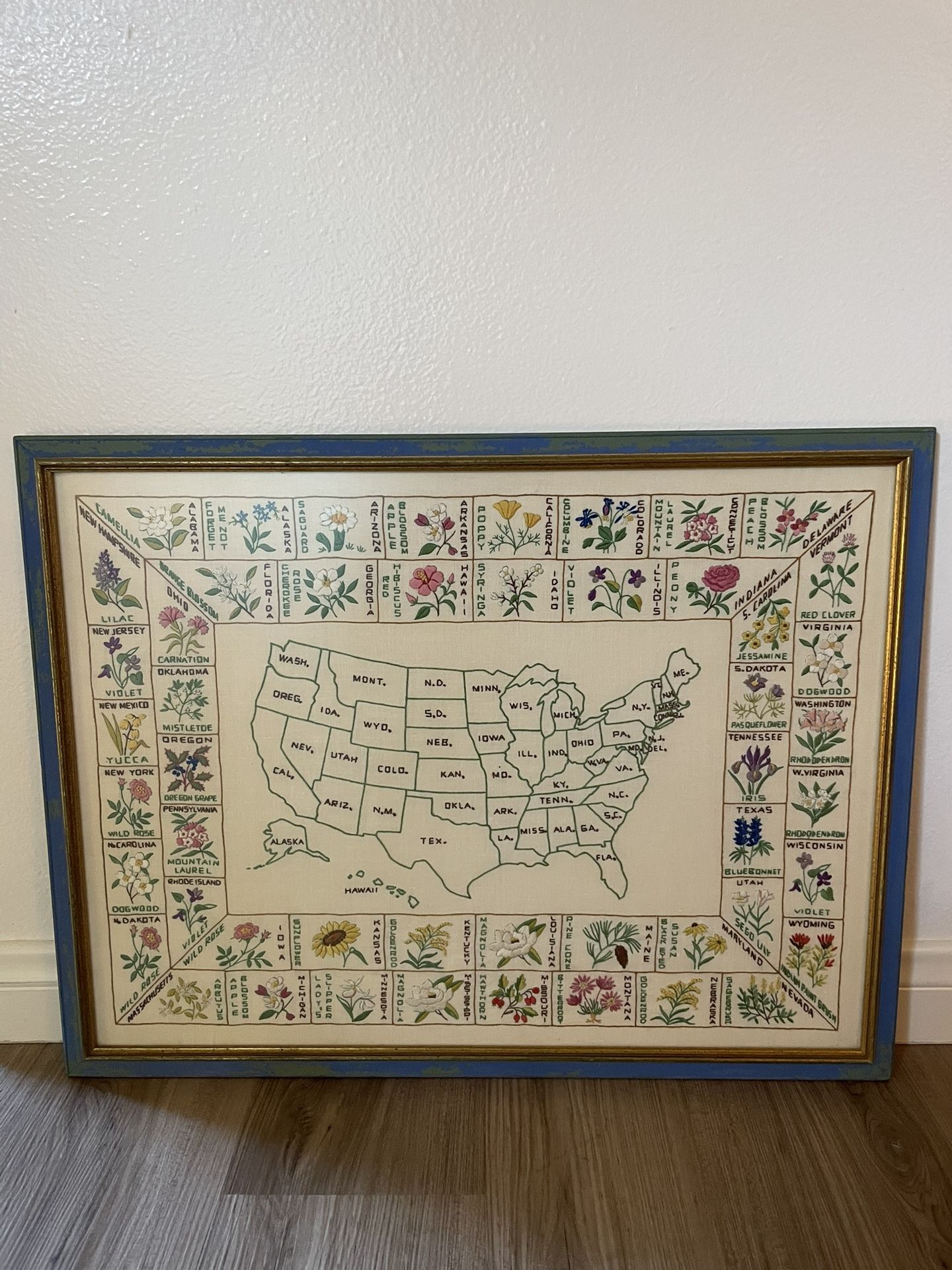 1970’s Paragon Embroidery US Map with State Flowers