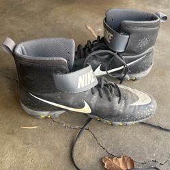 nike football cleats