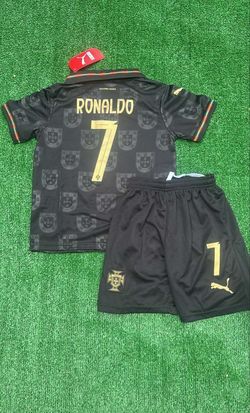 Ronaldo kids set Portugal