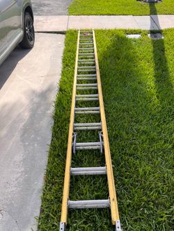 Fiberglass ladder