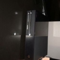 Xbox one with controller