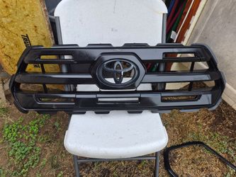 2016 toyota tacoma grill