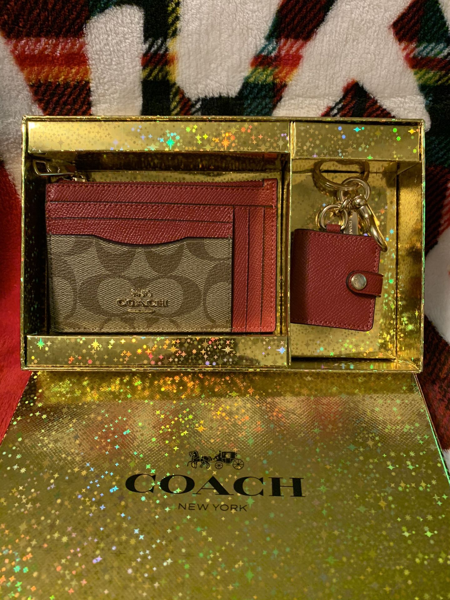 Coach Id Wallet And Picture Charm In Holiday Box