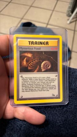 Pokémon Mysterious Fossil Trainer Card