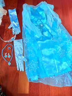 Halloween Elsa princess dress with accessories 5-7 years