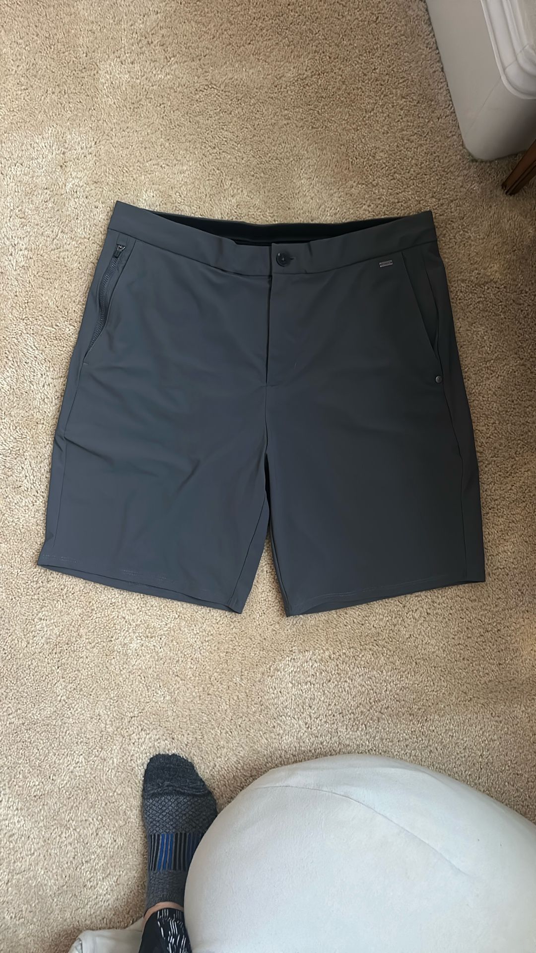 Vuori Gray Chino