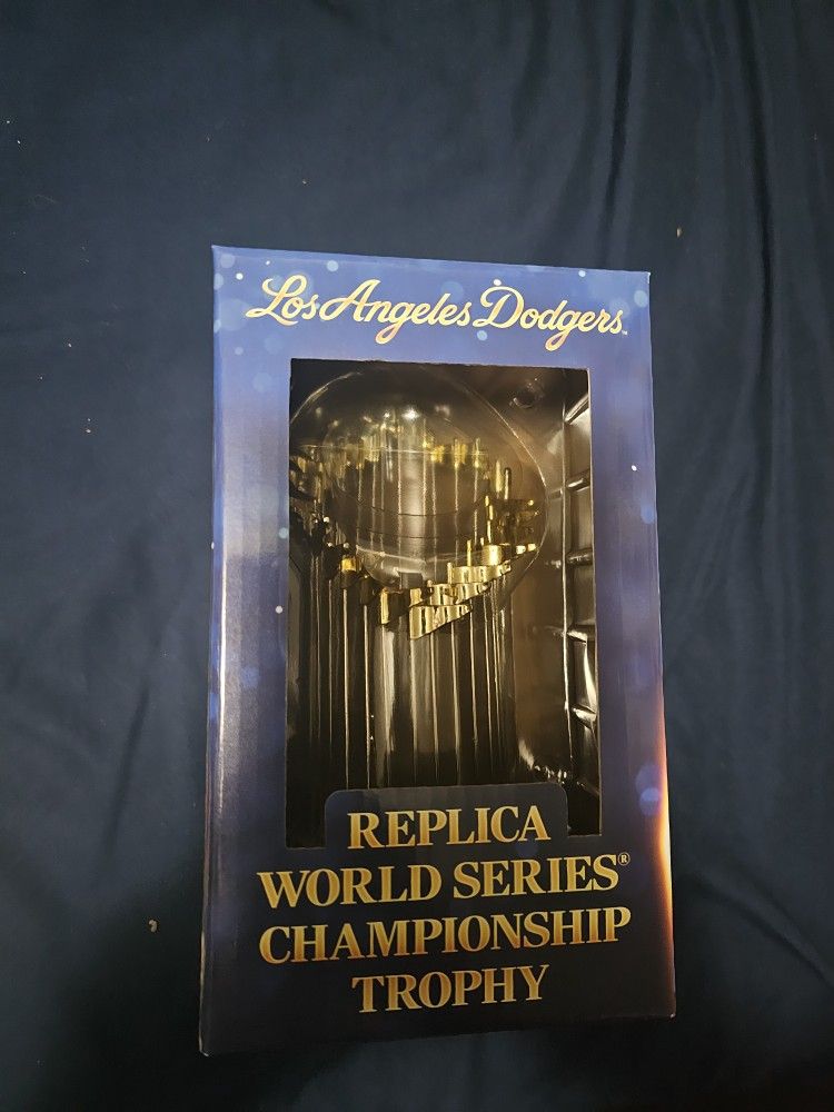 Dodgers World Championship Trophy (Replica)