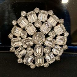 Vintage Brooch - 2” Diameter