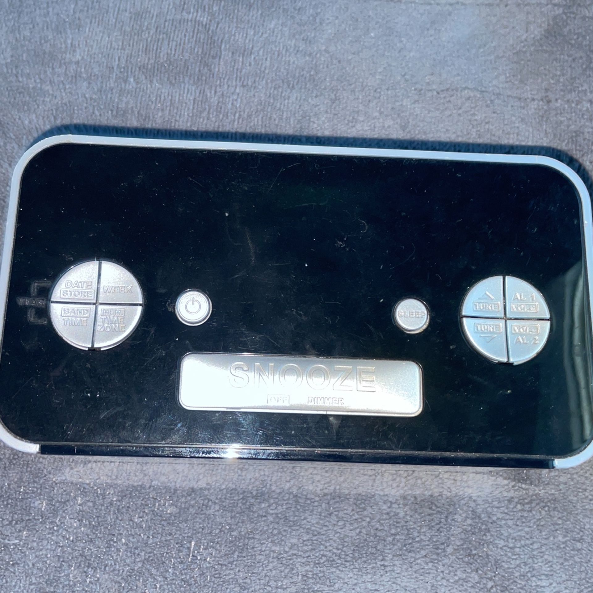 Emerson SmartSet Desktop Clock Radio CKS1708
