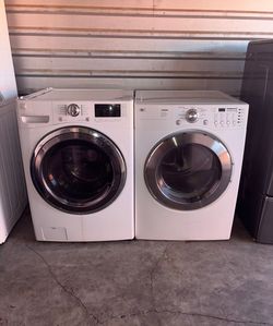 White Kenmore Washer And LG Dryer
