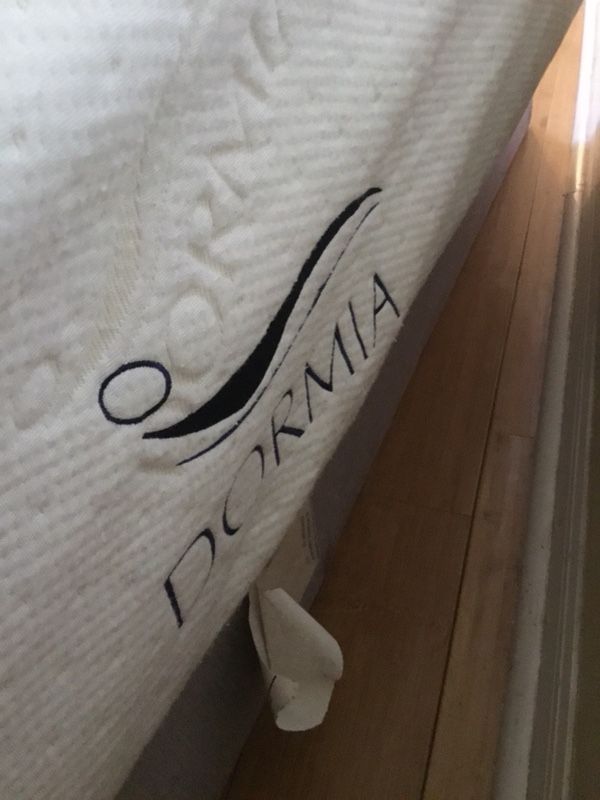 Dormia Queen Memory Foam mattress