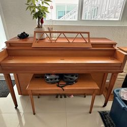 Standing Piano . Price Including delivery 