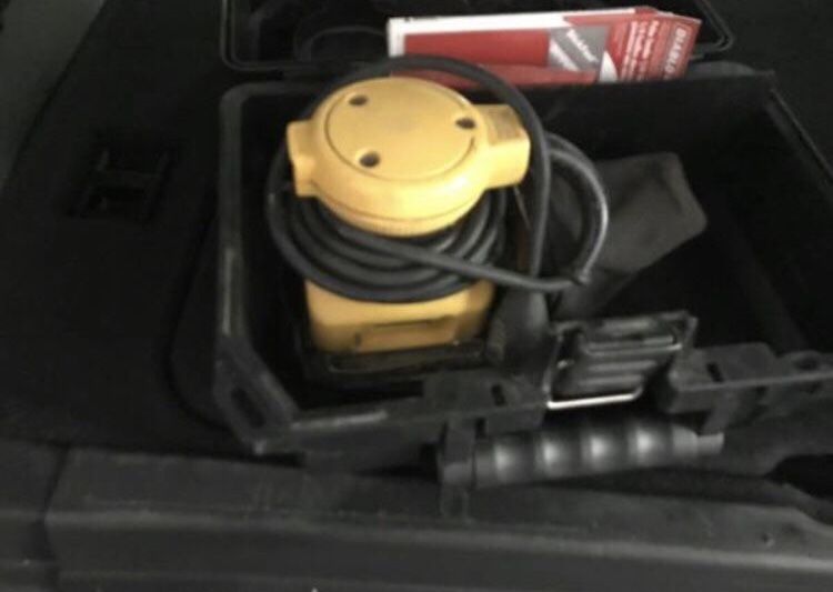 Dewalt Palm Sander