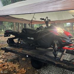 2013 skidoo Summit XM