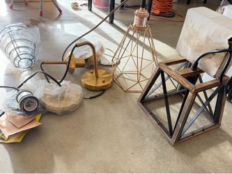 Assorted Light Fixtures