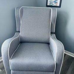 Grey Recliner - Donating To Family In 72hrs If Unsold!