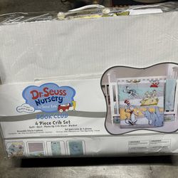 Dr. Seuss Nursery 4 Piece Crib Set 